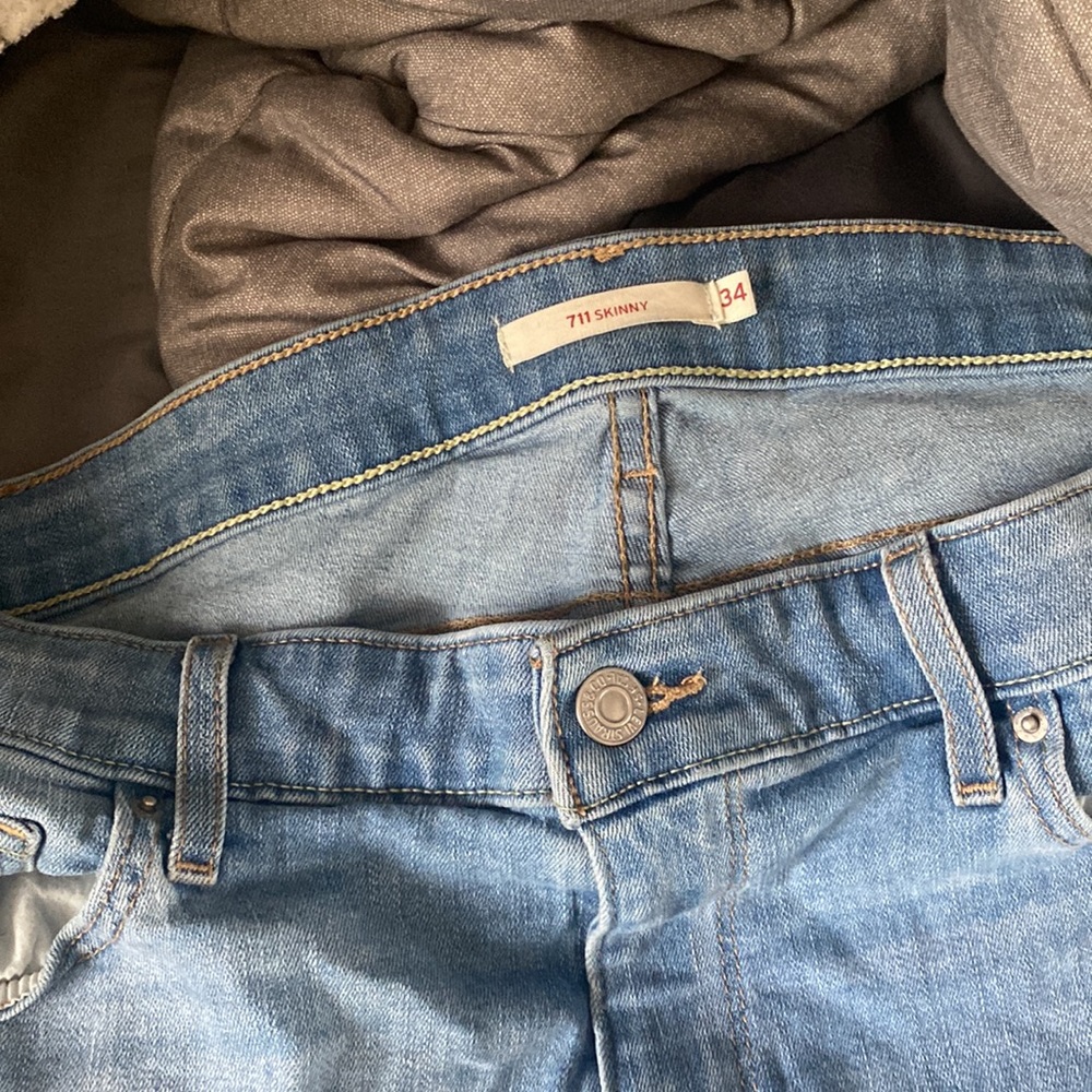 Levi’s Jeans - Picture 2 of 4